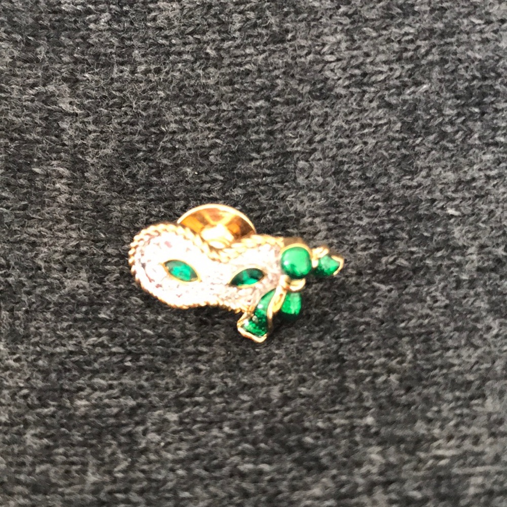 Swarovski pin